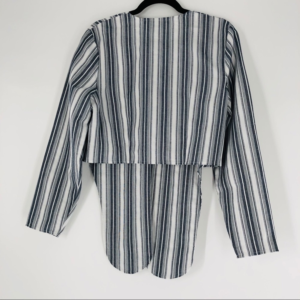 The Fifth Label Crop Long Sleeve Front Tie Top - Picture 4 of 10